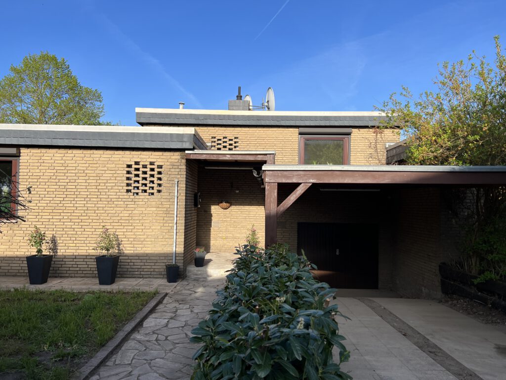 Renoviertes Einfamilienhaus mit Garage in Laatzen Oesselse – Provisionsfrei! Renoviertes Einfamilienhaus mit Garage in Laatzen Oesselse – Provisionsfrei!